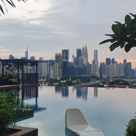 Studio Near Klcc And Lrt With Superb View 쿠알라룸푸르 외부 사진