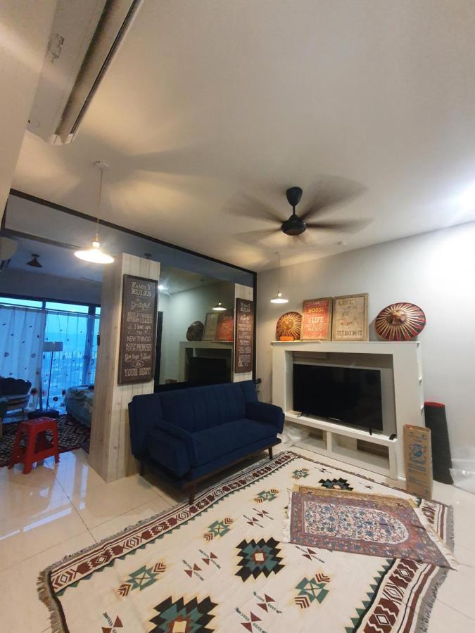 Studio Near Klcc And Lrt With Superb View 쿠알라룸푸르 외부 사진